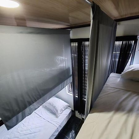 Blackout Hostel La Fortuna 外观 照片